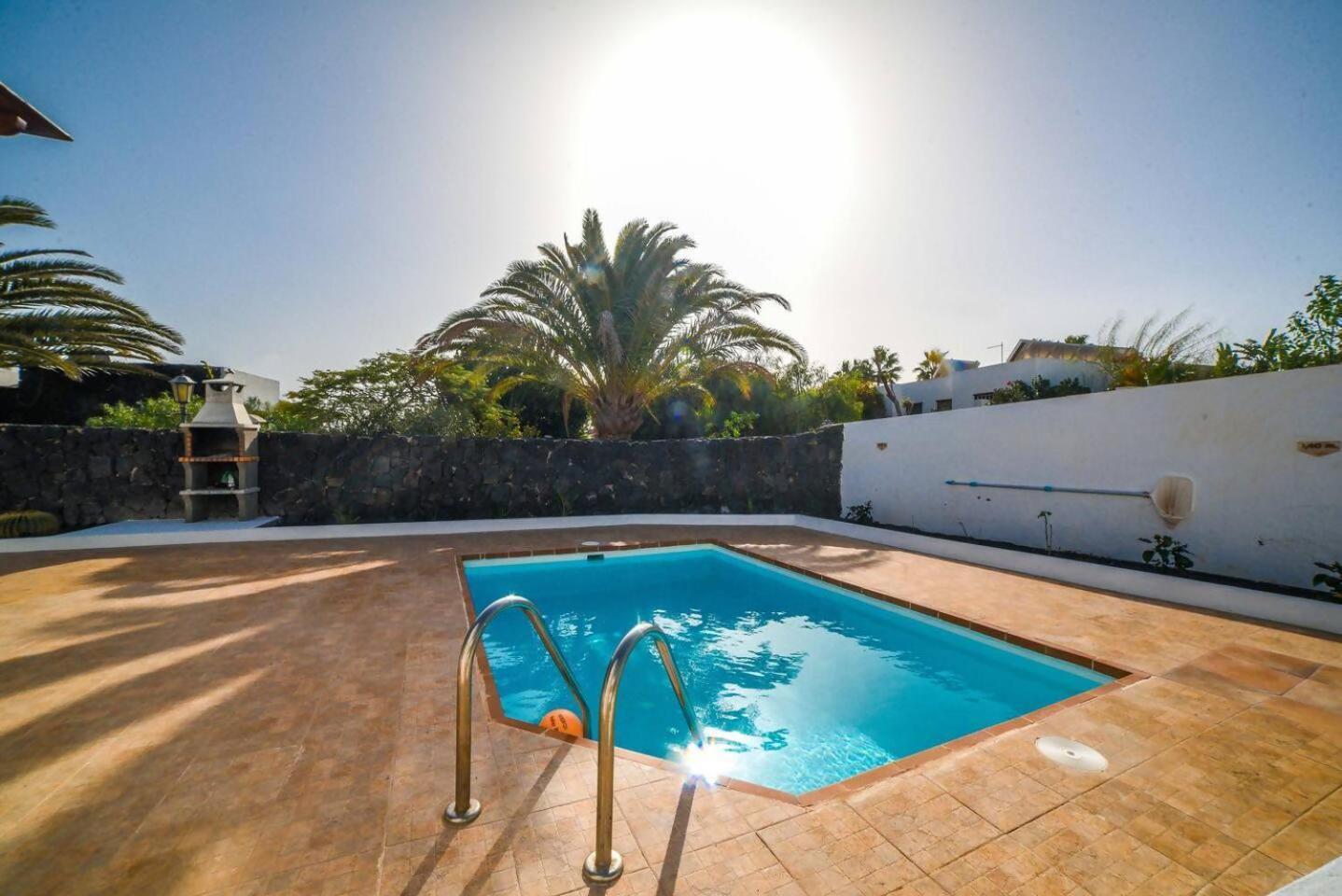Agradable Y Familiar Con Piscina Casa Inima Villa Playa Blanca  Exteriör bild