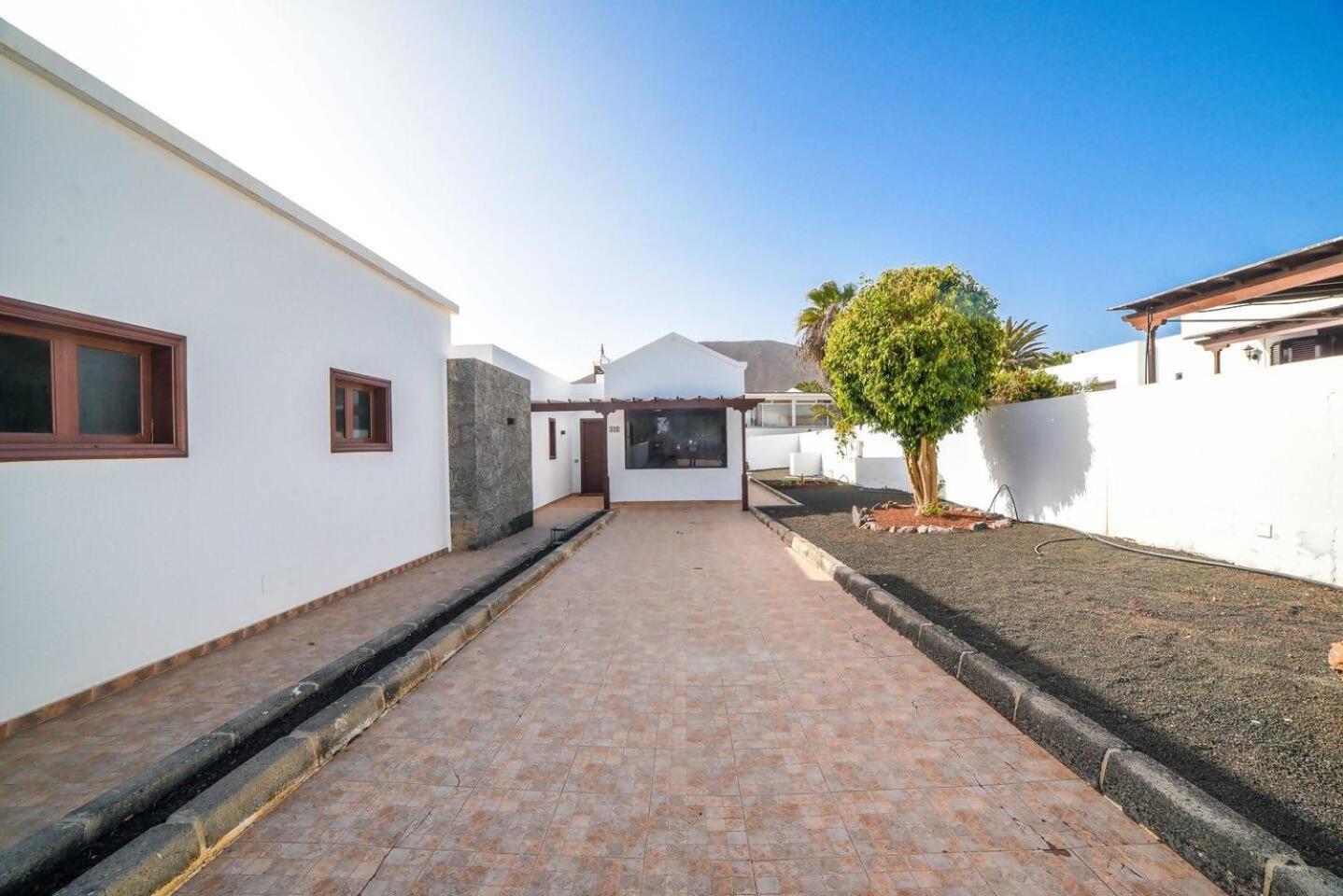 Agradable Y Familiar Con Piscina Casa Inima Villa Playa Blanca  Exteriör bild