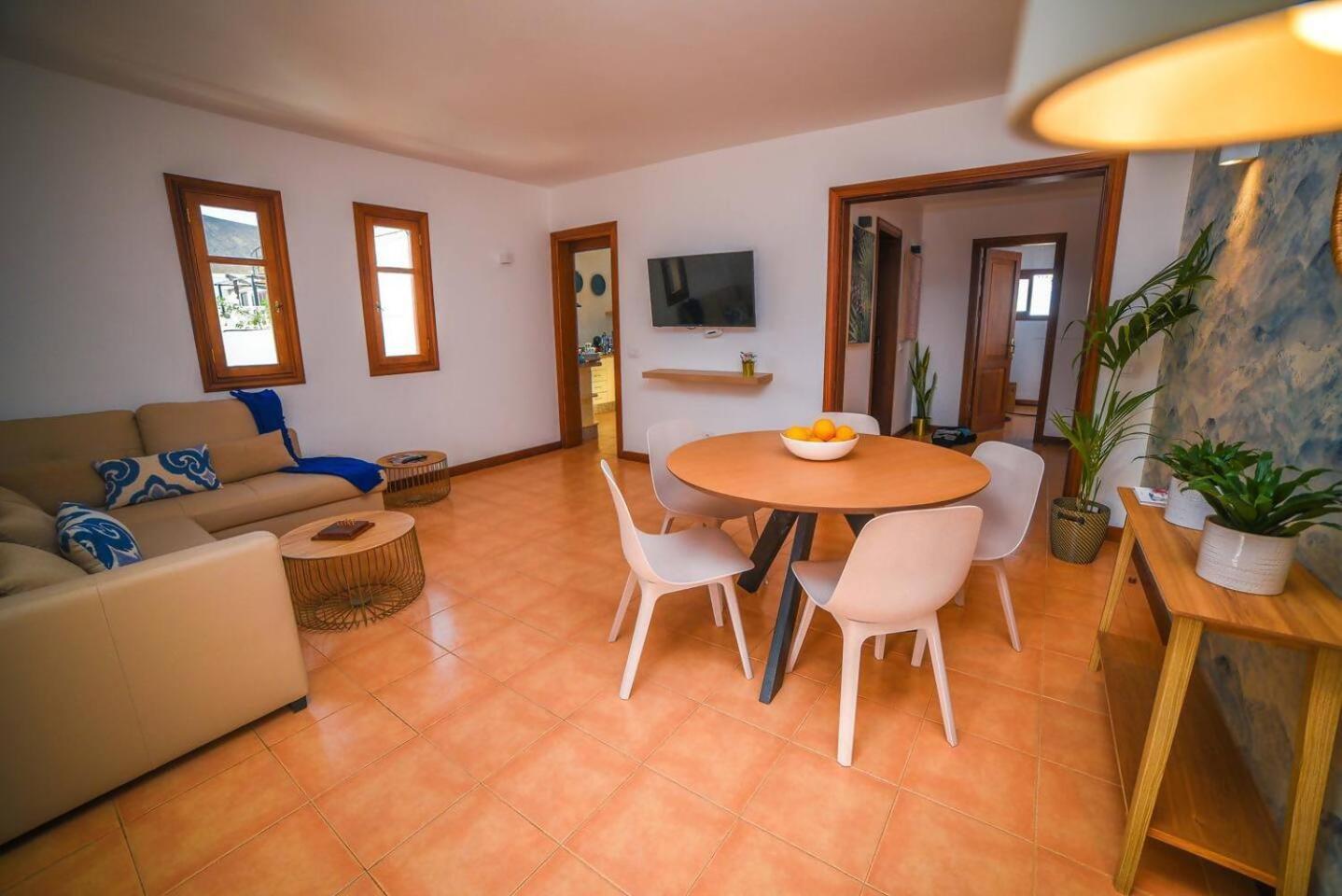 Agradable Y Familiar Con Piscina Casa Inima Villa Playa Blanca  Exteriör bild